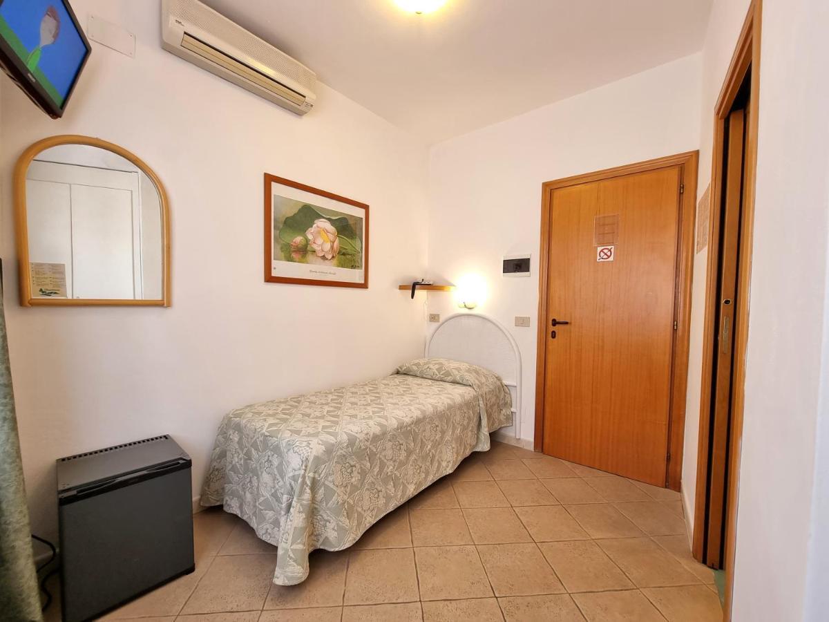 Eco Hotel Montemerlo Fetovaia Room photo